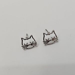 nOir Cat Lovers Post Stud‎ Earrings Silver-toned